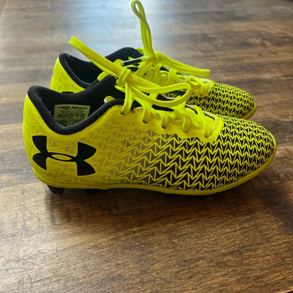 Under Armour Soccer Shoes 10K Bright Yellow Black Logo Lace-up Unisex